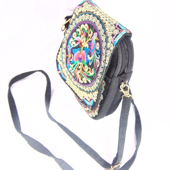 Goodhan Vintage Handmade Mini Crossbody Bag - Picture 8 of 12